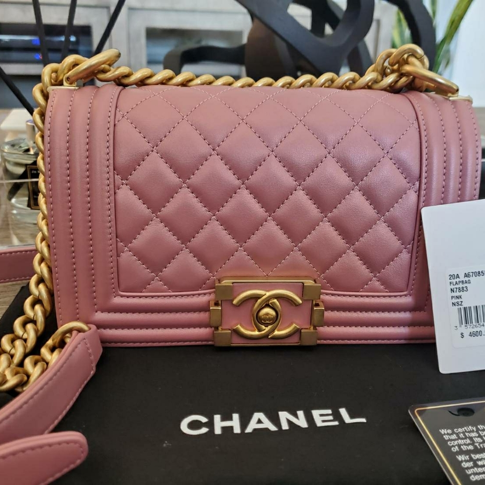 * SOLD **Chanel boy bag - Picture 1 of 8